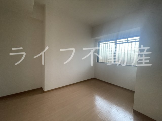 グランドール鴻池の洋室|広々とした洋室です