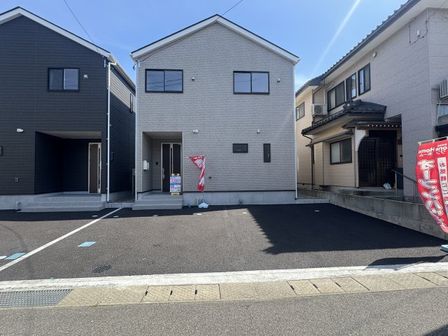 クレイドルガーデン　東区山木戸第４　全２棟