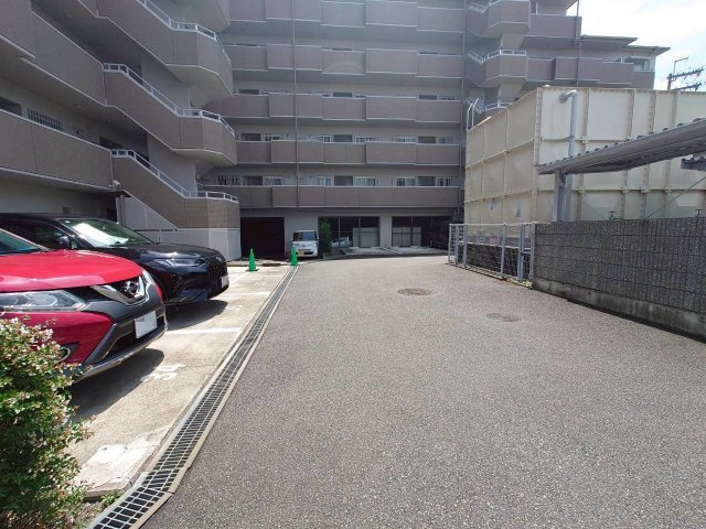 ◆室内リフォーム済みの美室◆京阪宇治線『木幡』駅徒歩６分◆ユニライフ宇治木幡の駐車場|駐車場