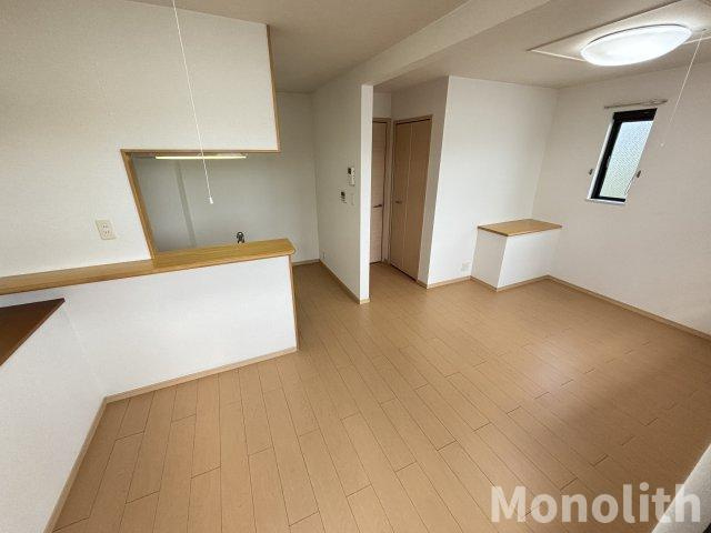 レジデンス丸一の居間・リビング