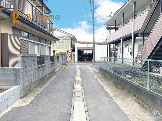 常総市豊岡町第3　新築戸建て　1号棟の前面道路含む現地写真|堂々！建物完成♪実際のお部屋をご見学可能です♪
ご見学が一番の資料！お気軽にお問い合わせ下さい♪