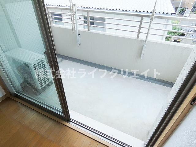 ラピス22のバルコニー
