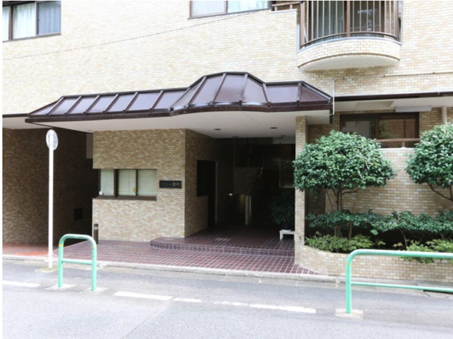 【エントランス】 | ★仲介手数料半額★ECLAIR ICHIBAN-CHO (皇居・千鳥ヶ淵まで歩いていけます）