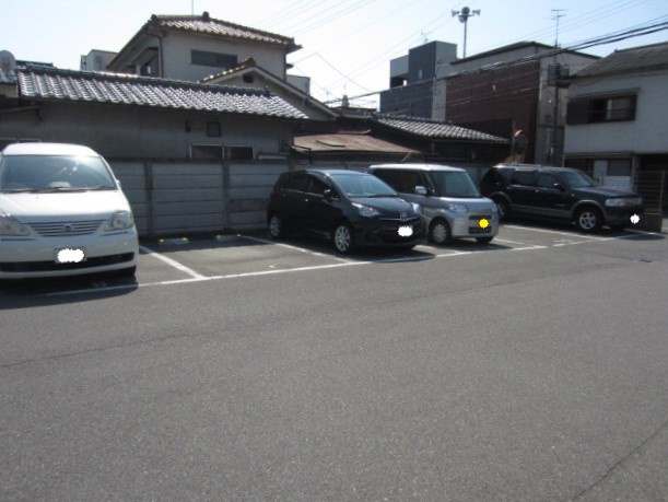 【駐車場】