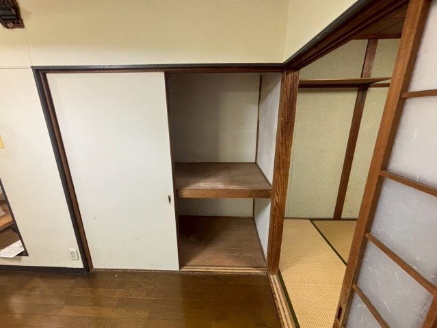 久世中久世町１丁目の収納