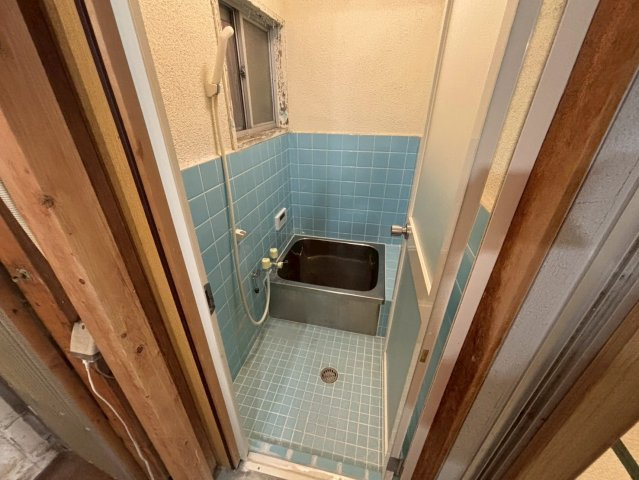 久世中久世町１丁目の浴室