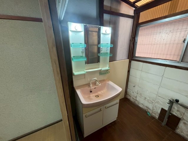 久世中久世町１丁目の独立洗面台