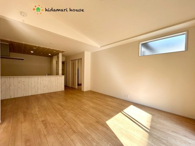 伊奈町大針　新築平屋戸建　01の居間・リビング