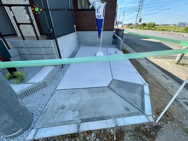 伊奈町大針　新築平屋戸建　01の駐車場