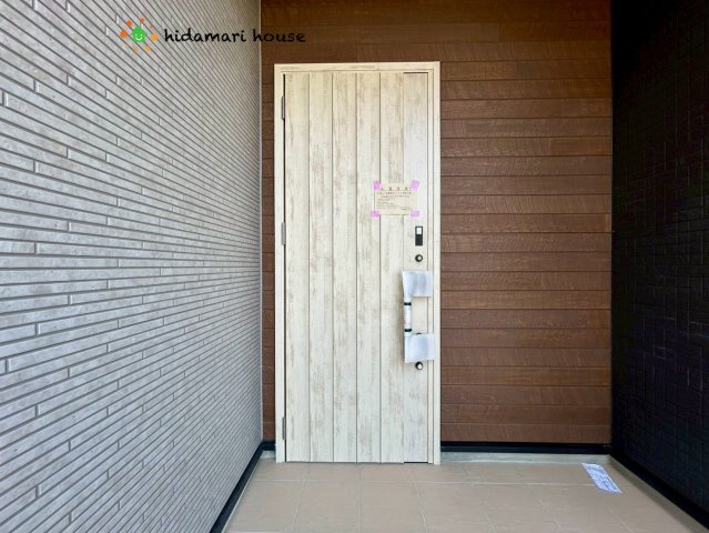 伊奈町大針　新築平屋戸建　01の玄関