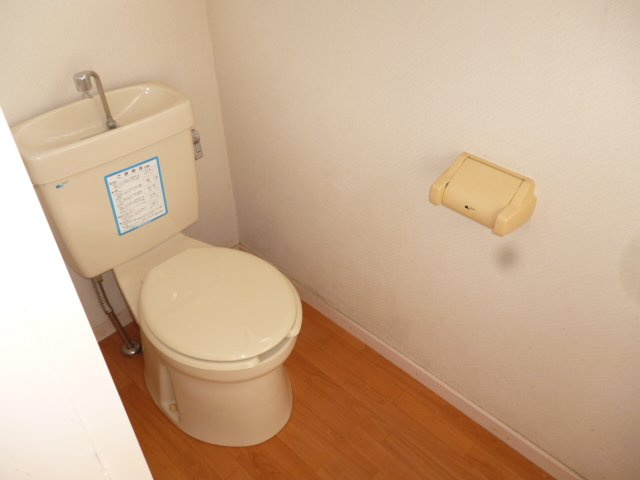 山口市宮野上の中古一戸建のトイレ