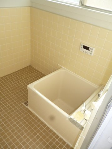 山口市宮野上の中古一戸建の浴室