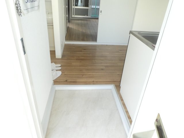 ハイツクローバーの玄関