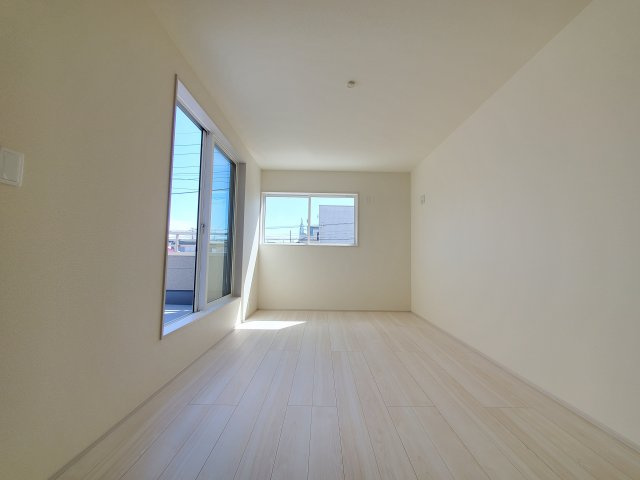 三郷市　彦江1丁目　新築戸建　全2棟の洋室|施工例です