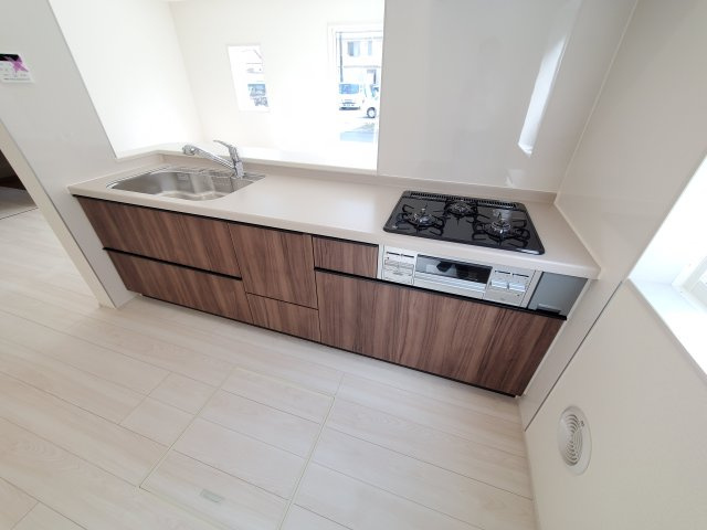 三郷市　彦江1丁目　新築戸建　全2棟のキッチン|施工例です