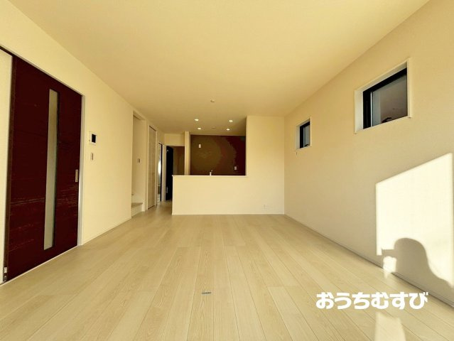 春日井市田楽町郷中(全3棟)の居間・リビング
