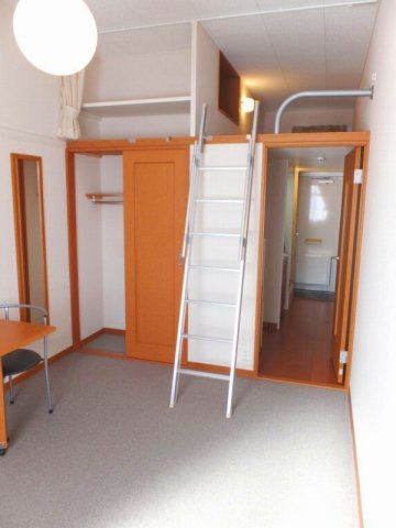 レオパレスＬａ　Ｖｉｔａ　Ｋ４の居間・リビング