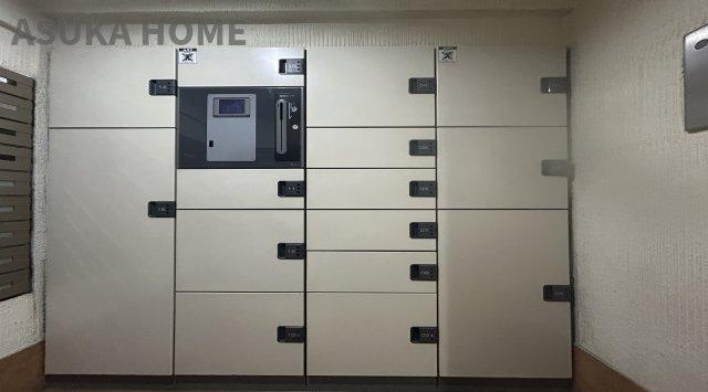 コスモヒルズ永田山王台の設備|不在時にもあると大変便利な宅配ボックスを完備♪