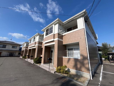 【外観】 | クレシア南黒田 | 外観写真（昼）