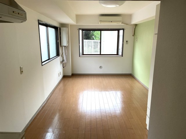 ハイムエスポワールの居間・リビング