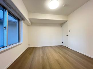 【洋室】 | 本厚木スカイハイツ | 洋室中央