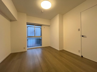 【洋室】 | 本厚木スカイハイツ | 玄関そば洋室