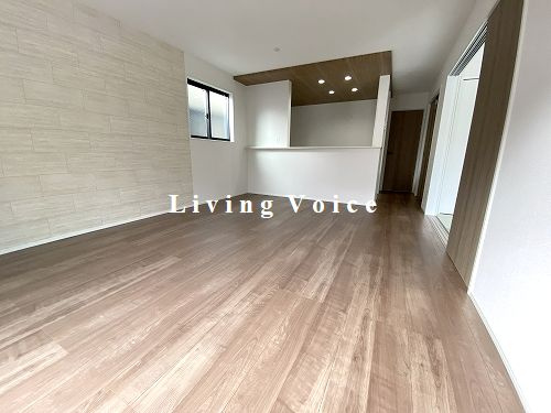 【居間・リビング】 | 【仲介手数料０円】二宮町山西2期　新築一戸建て | 二宮町山西2期　新築一戸建て