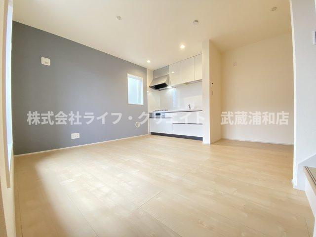 マイホームネクスト桜区新開の居間・リビング