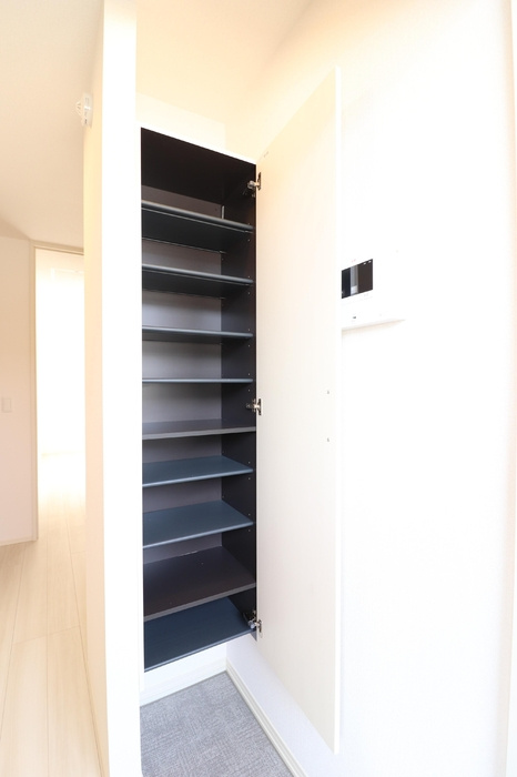 さいたま市南区文蔵２丁目のハイツの玄関