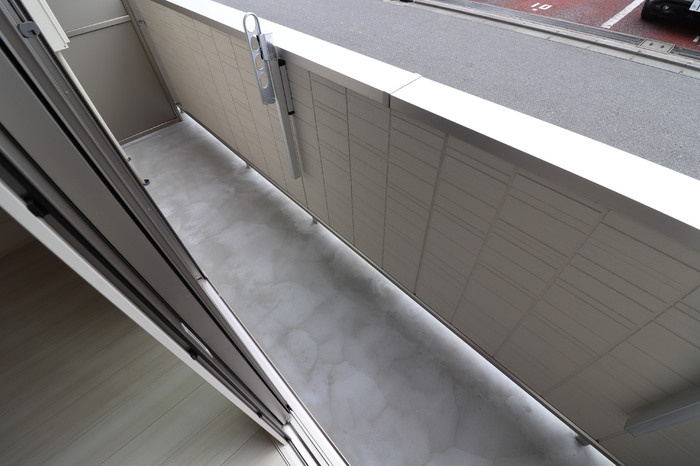 さいたま市南区文蔵２丁目のハイツのバルコニー