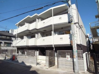 【外観】 | 鉄筋コンクリート造のがっちりとした建物。