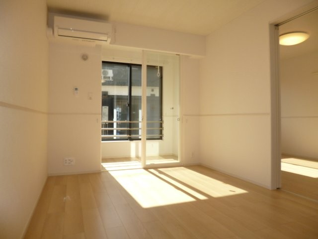 ロカ　ブリリアントAの居間・リビング