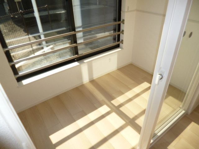 ロカ　ブリリアントAのバルコニー|サンルーム