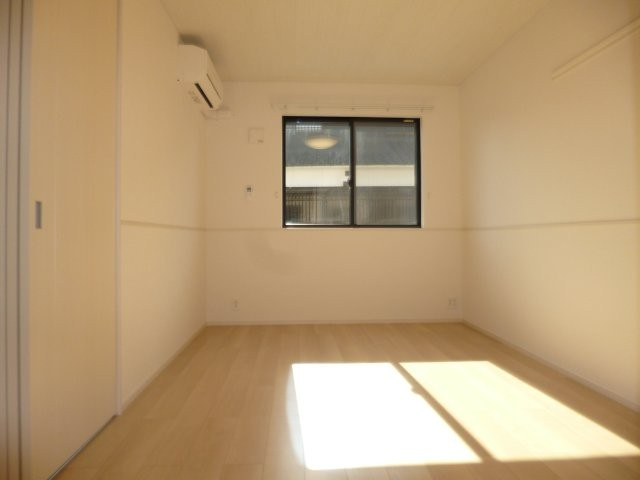 ロカ　ブリリアントAの寝室|洋室