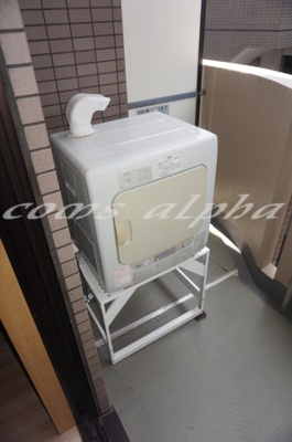 【浴室】 | ルネス・カリヨン | ルネス・カリヨン　浴室入り口　
