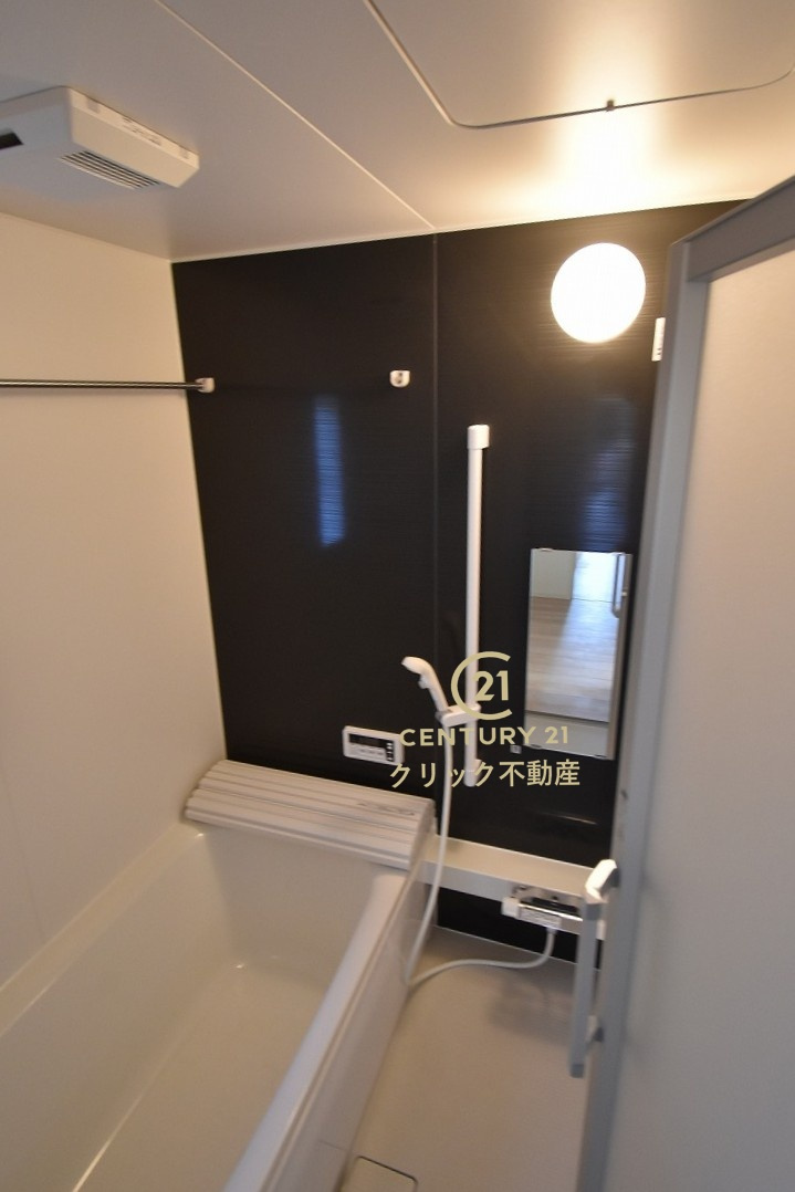 Cradlegarden　 北茨城市磯原町木皿　第3　2の浴室|ゆったりした1坪タイプシステムバスです。追い焚き機能付きで生活時間の違うご家族にもとても便利です！