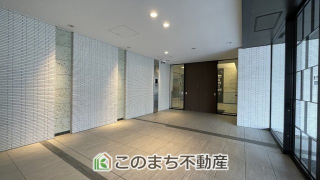 プラウド宇都宮のエントランス