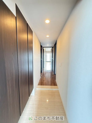 【玄関】 | プラウド宇都宮 | 玄関周りは家の顔！スタイリッシュな玄関が特徴です！