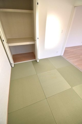 Cradlegarden　 北茨城市磯原町木皿　第3　3の和室|癒しの空間和室は、ペタンと座ったりゴロンと横になったり、寛ぎの場所になります。小さなお子さまの遊び場にもいいですね。リビングから様子を見守れます。