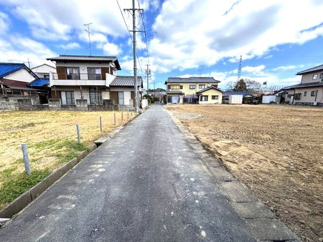 【前面道路含む現地写真】の画像
