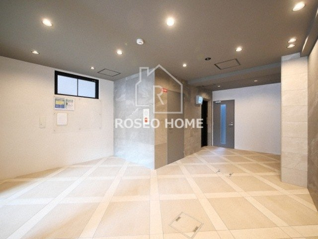 グランステディ城東中央のロビー