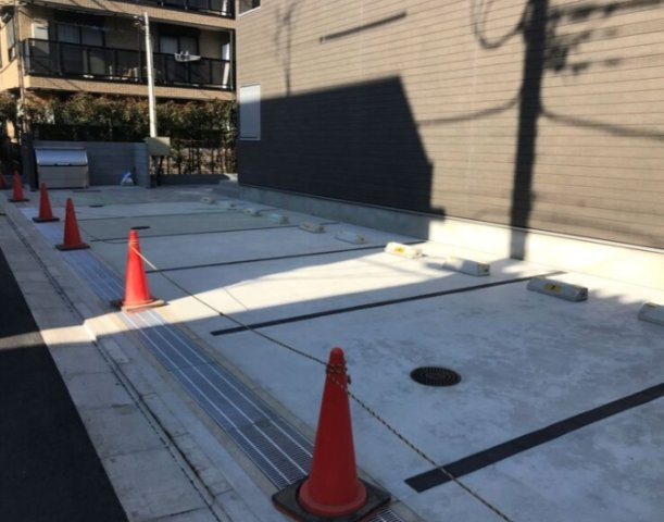 ルオージアの駐車場