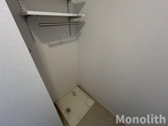 エタン・ロッシのその他