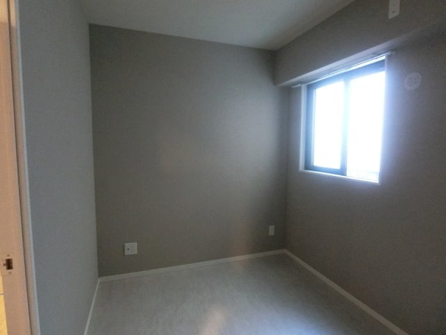 グランステディ城東中央の洋室