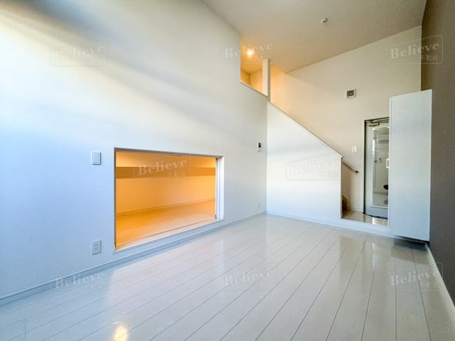 NEO　CRESTの寝室|クローゼット付の洋室です☆