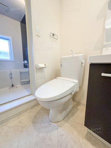 NEO　CRESTのトイレ|嬉しい温水洗浄便座付き♪