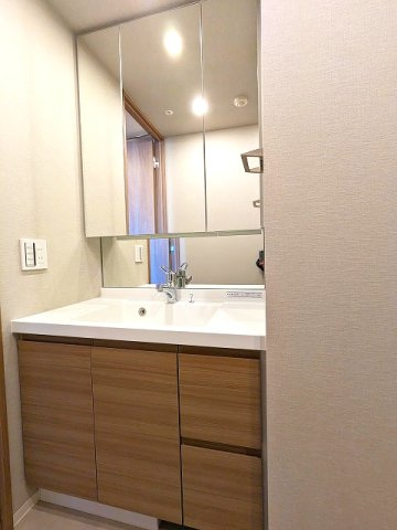 Due三ノ輪Ⅰの洗面所