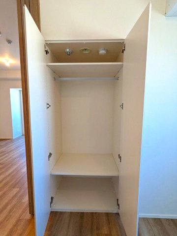 Due三ノ輪Ⅰの設備|4帖洋室のクローゼットです
