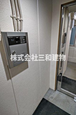 宮川ビルのエントランス