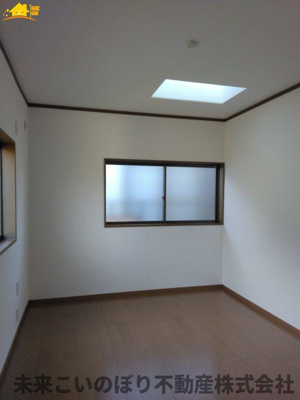 【寝室】 | 久喜市西大輪5丁目中古戸建て | 使い勝手のいい寝室です